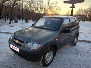 2014 Chevrolet Niva I Рестайлинг, коричневый, 700000 рублей, вид 3