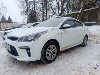 2019 Kia Rio IV, белый, 1480000 рублей, вид 2