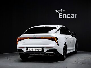 2025 Kia K5 LPi III Рестайлинг, белый, 2530000 рублей, вид 4