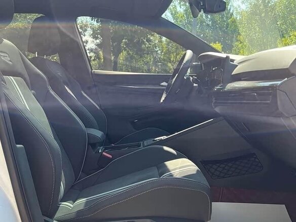 2022 Volkswagen Golf VIII, белый, 1900000 рублей - вид 13