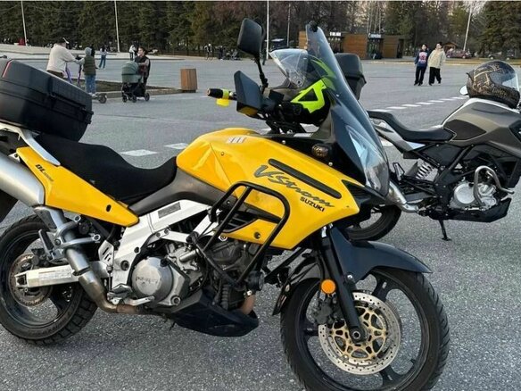 2004 Suzuki V-Strom 1000, жёлтый, 450000 рублей