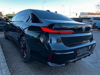 2025 BMW 7 серии 740d xDrive VII (G70), чёрный, 12082000 рублей, вид 4