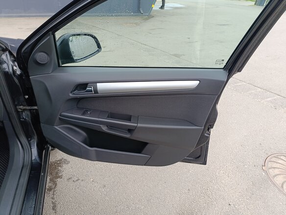 2011 Opel Astra H Рестайлинг, чёрный, 530000 рублей - вид 13