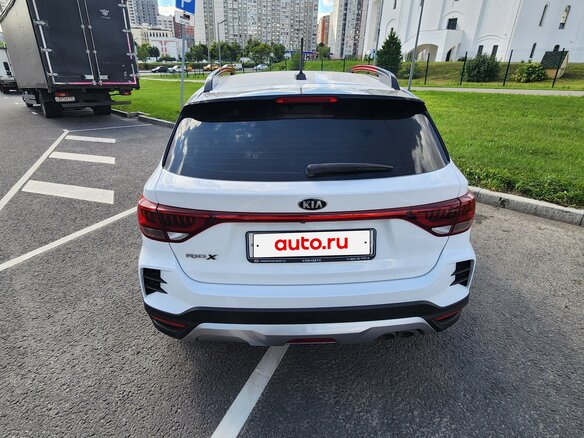 2021 Kia Rio X IV Рестайлинг, белый, 1560000 рублей - вид 4