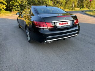 2015 Mercedes-Benz E-Класс 200 IV (W212, S212, C207) Рестайлинг, чёрный, 2000000 рублей, вид 3