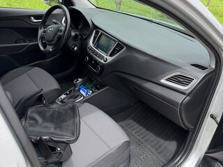 2019 Hyundai Solaris II, серебристый, 1280000 рублей, вид 5