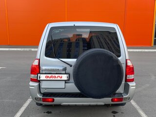 2004 Mitsubishi Pajero III Рестайлинг, серебристый, 820000 рублей, вид 5
