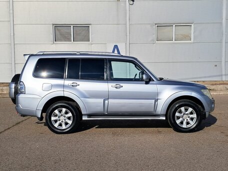2010 Mitsubishi Pajero IV, серебристый, 1305000 рублей, вид 4