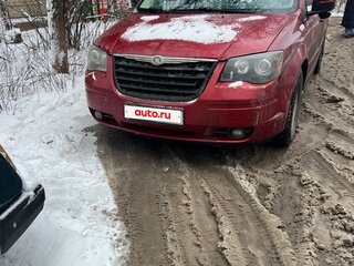 2008 Chrysler Town & Country V, красный, 970000 рублей, вид 1