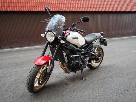 2021 Yamaha XSR900, красный, 819000 рублей, вид 2
