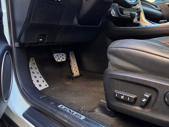 2016 Lexus RX 200t IV, белый, 3200000 рублей - вид 31