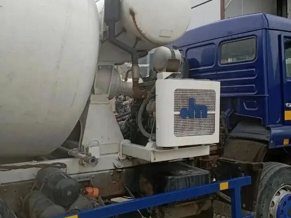 2011 КамАЗ Автобетоносмеситель, синий, 1600000 рублей - вид 2