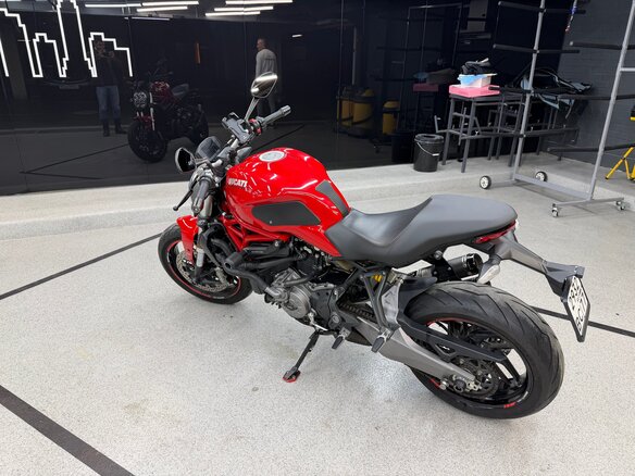 2020 Ducati Monster 821, красный, 800000 рублей - вид 4