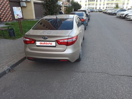 2014 Kia Rio III, бежевый, 850000 рублей, вид 4