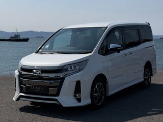2021 Toyota Noah III (R80) Рестайлинг, белый, 2300000 рублей, вид 2