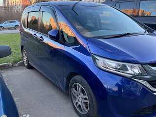 2017 Honda Freed II, синий, 1350000 рублей, вид 2