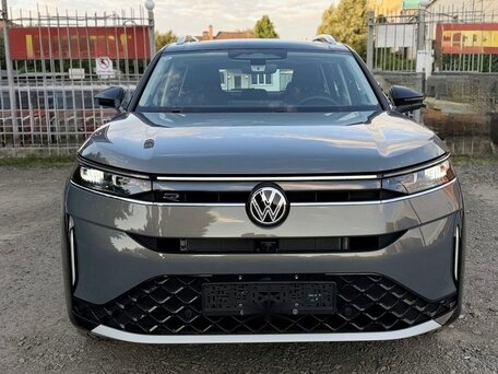 2026 Volkswagen Tavendor I Рестайлинг, серый, 5500000 рублей, вид 1