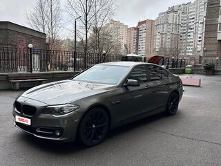 2014 BMW 5 серии 520d VI (F10/F11/F07) Рестайлинг, серый, 1890000 рублей, вид 4