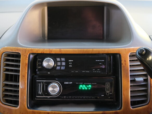 2002 Nissan Serena II (C24), белый - вид 12