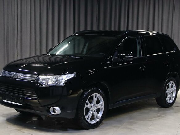 2014 Mitsubishi Outlander III, чёрный