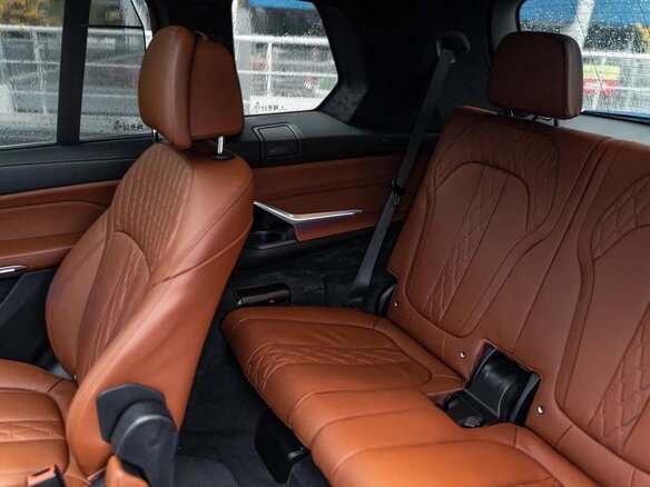 2024 BMW X7 40i I (G07) Рестайлинг, чёрный, 13890000 рублей - вид 37