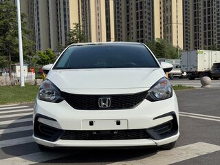 2023 Honda Fit Crosstar IV Рестайлинг, белый, 980000 рублей, вид 2