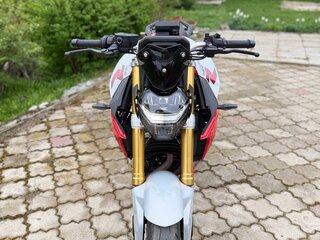 2021 BMW F 900 R, серый, 950000 рублей, вид 1