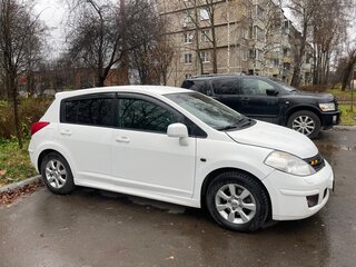 2012 Nissan Tiida I, белый, 750000 рублей, вид 4