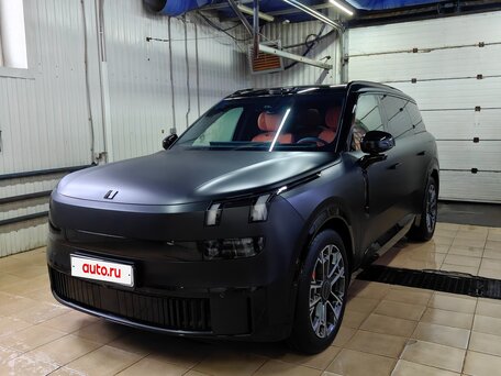 2025 Lynk & Co 900, чёрный, вид 2