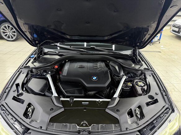 2020 BMW 5 серии 530i xDrive VII (G30/G31/G38) Рестайлинг, синий, 4700000 рублей - вид 12