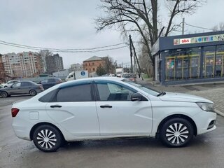 2018 Lada (ВАЗ) Vesta I, белый, 800000 рублей, вид 2