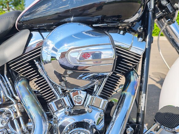 2006 Harley-Davidson Softail Deluxe, белый, 2100000 рублей - вид 14