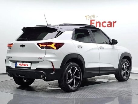 2023 Chevrolet TrailBlazer III, белый, 2398000 рублей, вид 3