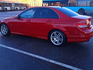 2011 Mercedes-Benz C-Класс 180 BlueEFFICIENCY III (W204), красный, 990000 рублей, вид 4