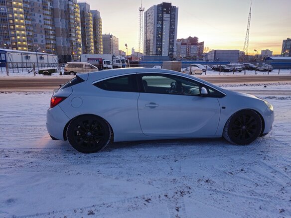 2012 Opel Astra GTC J Рестайлинг, белый, 750000 рублей - вид 13