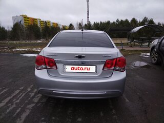 2013 Chevrolet Cruze I Рестайлинг, серебристый, 620000 рублей, вид 4
