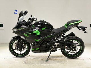 2022 Kawasaki Ninja 400, чёрный, 650000 рублей, вид 5