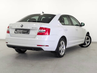 2019 Skoda Octavia III (A7) Рестайлинг, белый, 2325000 рублей, вид 5