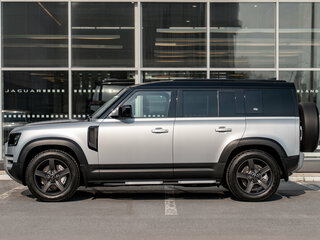 2021 Land Rover Defender 110 II, серебристый, 8600000 рублей, вид 5