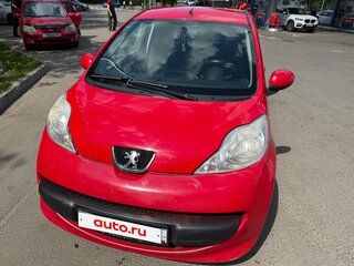 2008 Peugeot 107 I, красный, 370000 рублей, вид 1