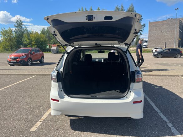 2014 Toyota Wish II Рестайлинг, белый - вид 15