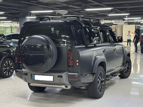 2025 Land Rover Defender 110 II, серый, 10200060 рублей - вид 3