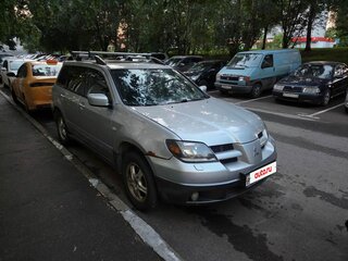 2004 Mitsubishi Outlander I, серебристый, 330000 рублей, вид 2