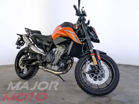 2026 KTM 790 Duke, оранжевый, 1150000 рублей, вид 2