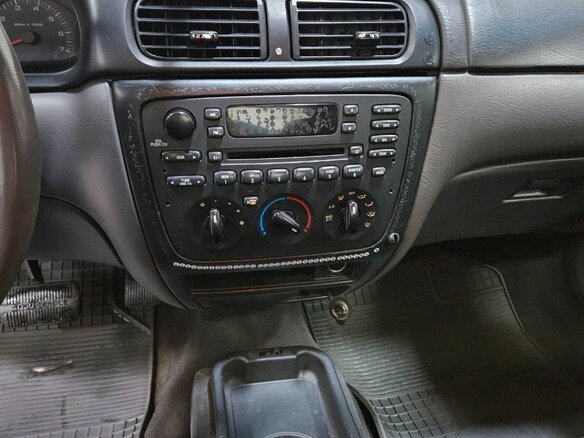 2001 Ford Taurus IV, серебристый, 550000 рублей - вид 16