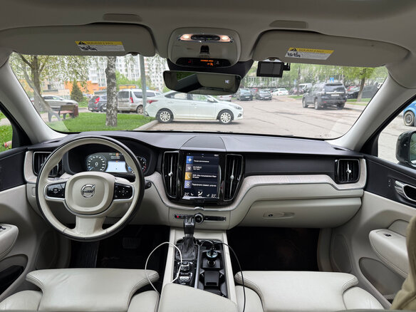 2018 Volvo XC60 II, чёрный, 2600000 рублей - вид 8