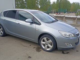 2011 Opel Astra J, серебристый, 575000 рублей, вид 3