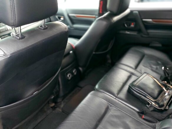 2008 Mitsubishi Pajero IV, чёрный, 1099999 рублей - вид 6
