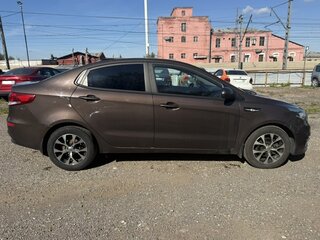 2017 Kia Rio III Рестайлинг, коричневый, 808000 рублей, вид 5