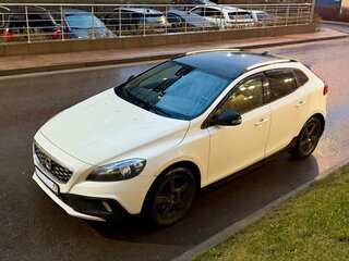 2013 Volvo V40 Cross Country I, белый, 920000 рублей, вид 1